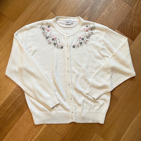 Tan F Jay White Dainty Floral Embroidered Cardigan Vintage - Picture 1 of 7